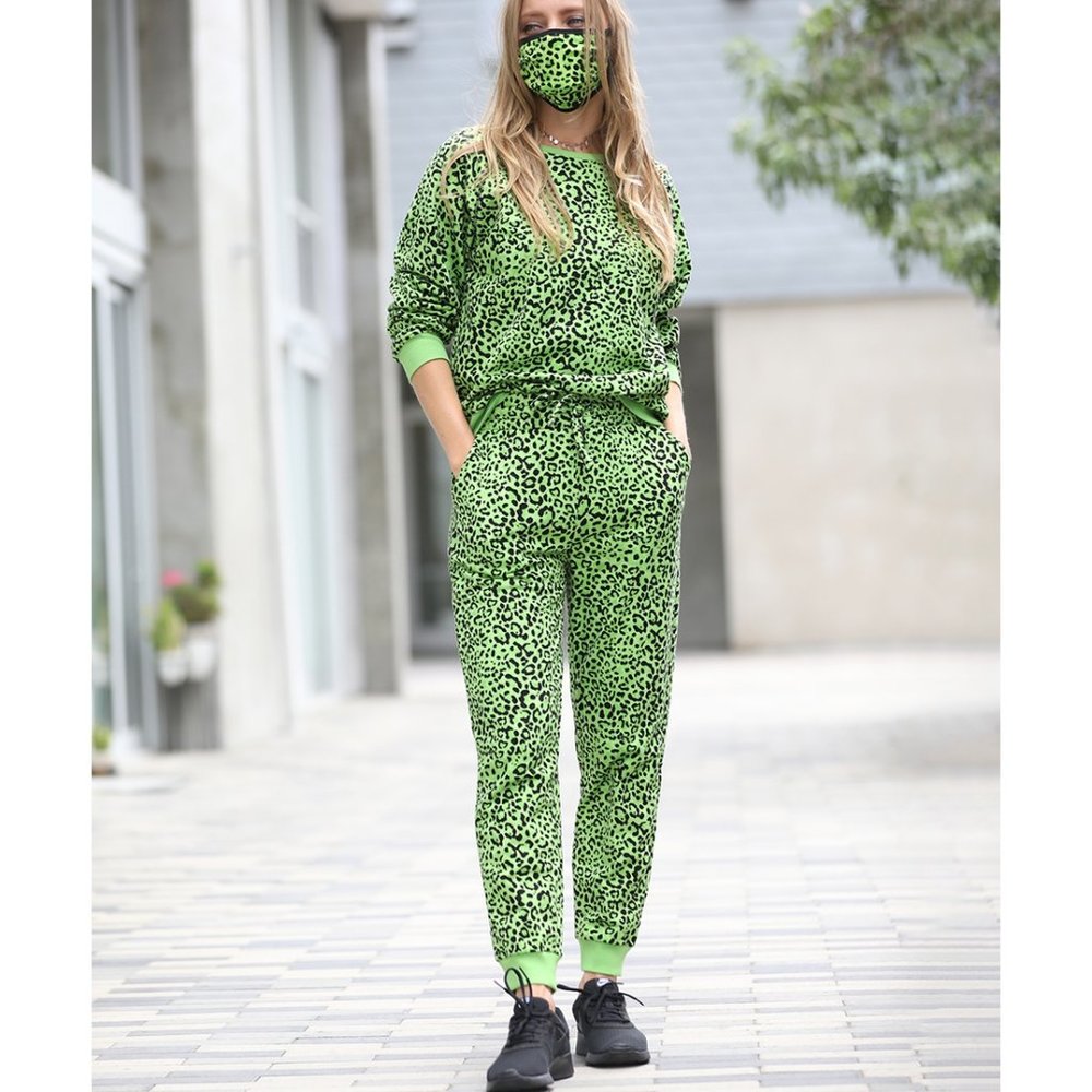 GREEN LEOPARD PULLOVER & JOGGER /w Mask 3PC SET